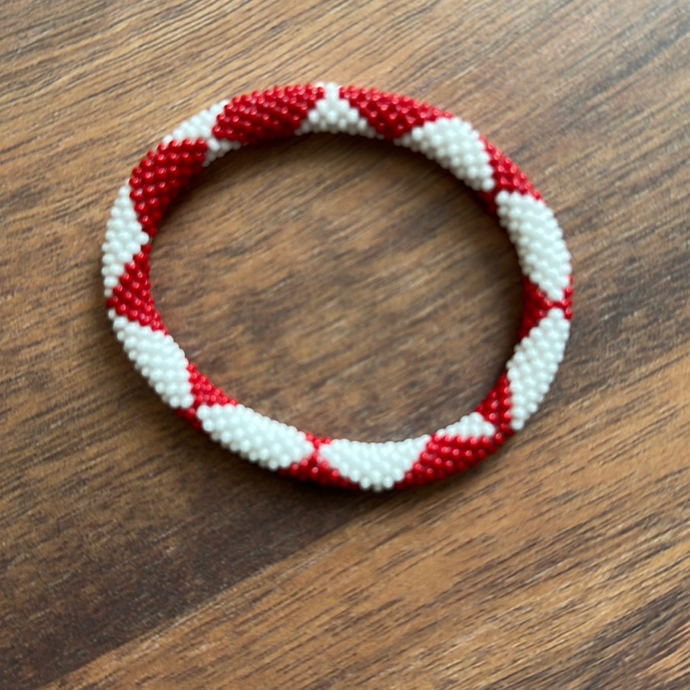 Sashka Co Red & White Stackable Beaded Bracelet